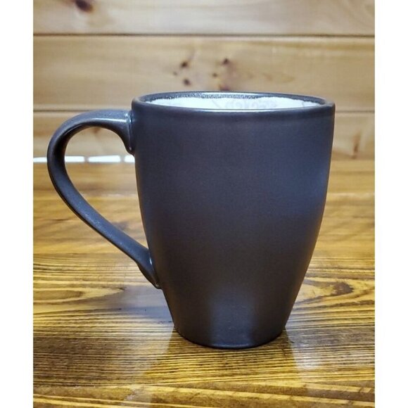 222 Fifth CHANDI Vanille Excellent Condition Brown Stylized Coffee Mug Tea Cup - Picture 1 of 7